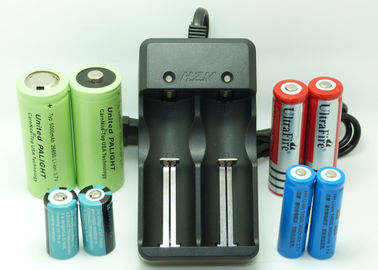 China Lichtgewicht Navulbare Geteste de Toortslader 100% van de 18650 Knoop Hoogste Batterij leverancier